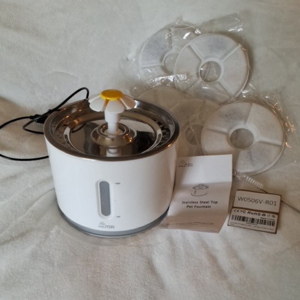 Wonder Creature Pet Fountain EUC!